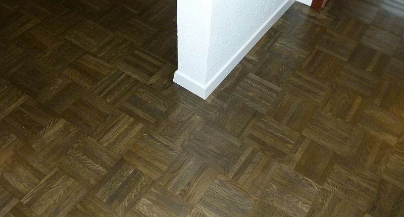 Parkett färben